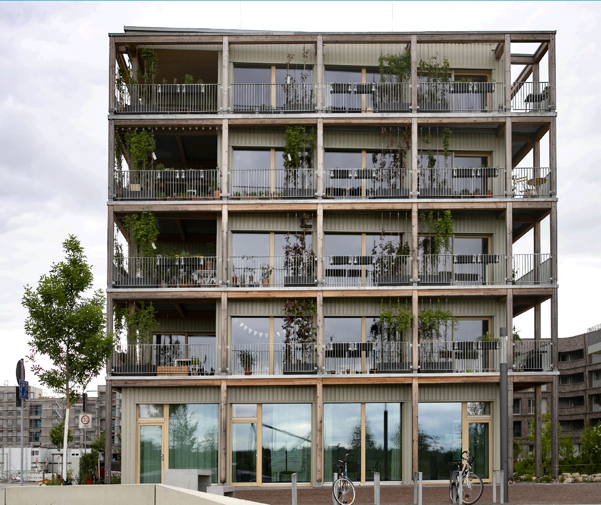 f5b556b430f4a2d8b7e98bfd2594f41